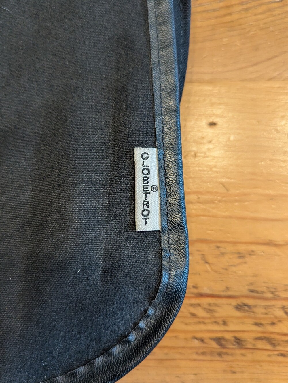 Danish Globetrot Messenger Bag - Picture 2 of 6
